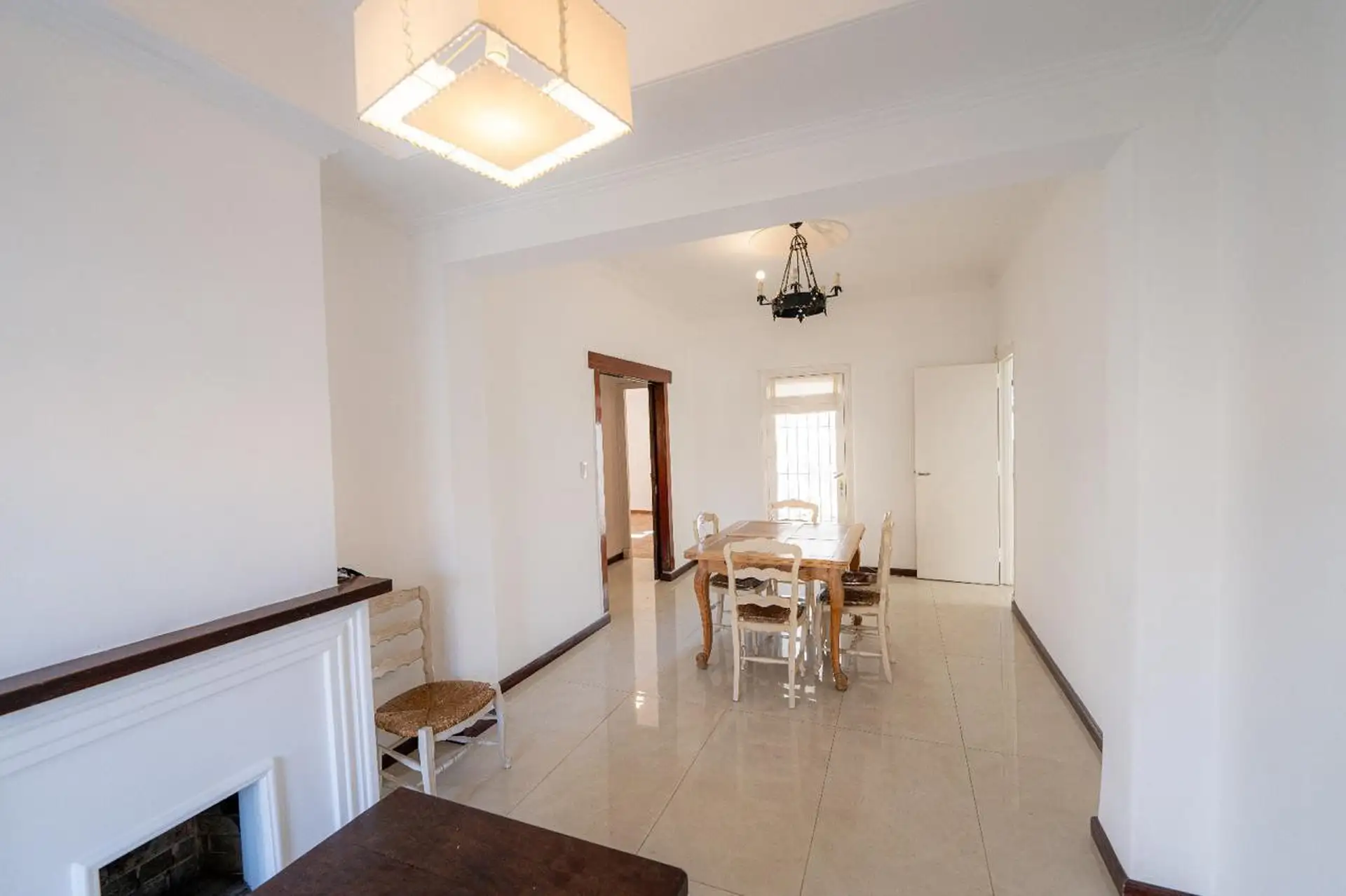 Venta de chalet 4 ambientes + 2 deptos - Corrientes 4000 - Chauvin