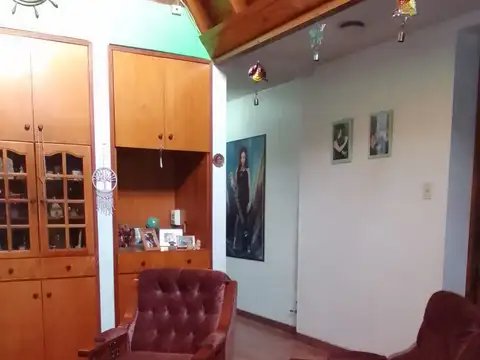 CASA A 50 MTS DE AV MITRE