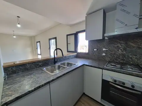 VENTA - Permuta - Financiación. Departamento 2 dormitorios Op. Cochera  - La Florida, Rosario.