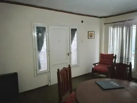 Depto Tipo Casa en Venta en Moron Sur, USD 60.000
