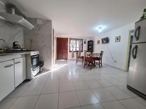 Castro 1700, Piso Pb