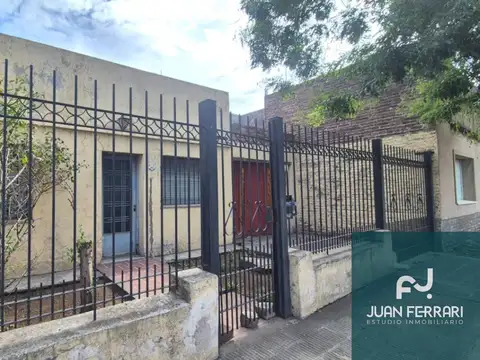 Casa en venta c/ cochera en Villa Mitre