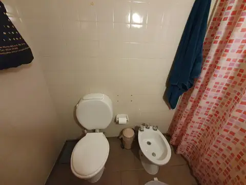 calle Junín N°1050, entre Chacabuco y San Martín