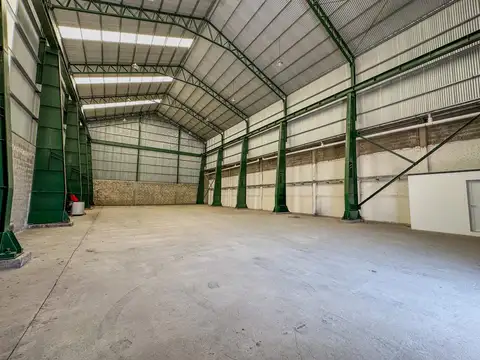 Galpon en Alquiler 30  mts Fondo