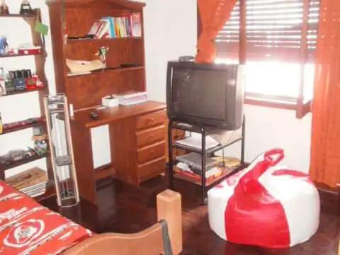 Casa en Venta en Gonnet [Cod: ]