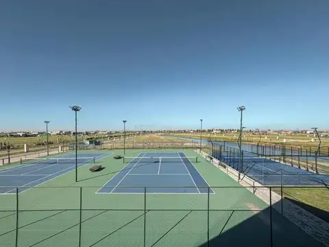 TERRENO DE 680M2 VENTA VISTA AL LAGO BARRO CERRADO FUNES