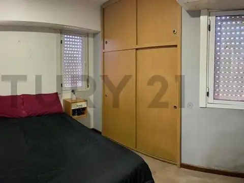 Las Cortaderas 100, Piso 0