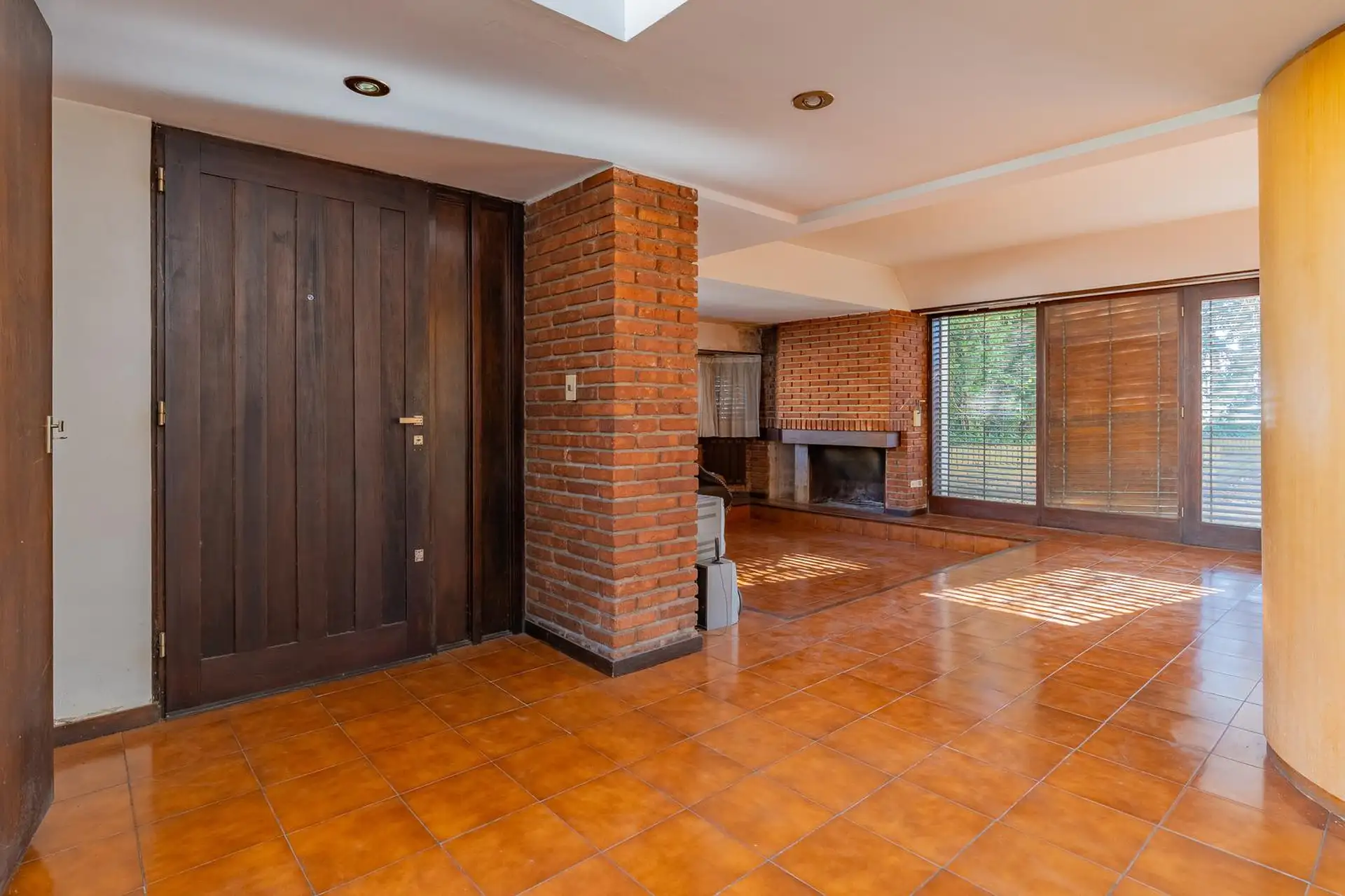Casa en venta de 5 ambientes con parque en el barrio Don Bosco