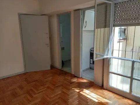 ALQUILER - DEPARTAMENTO 2 AMBIENTES PEQUEÑO - A LA VUELTA UADE - IDEAL ESTUDIANTE
