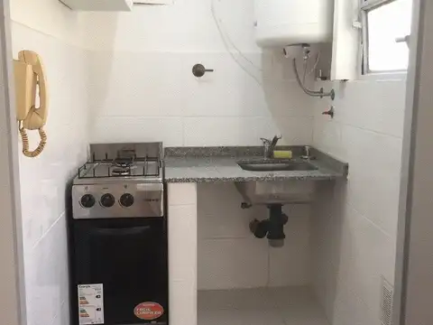 ALQUILER - DEPARTAMENTO 2 AMBIENTES PEQUEÑO - A LA VUELTA UADE - IDEAL ESTUDIANTE