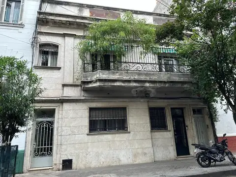 Casa en al frente Paraguay 441