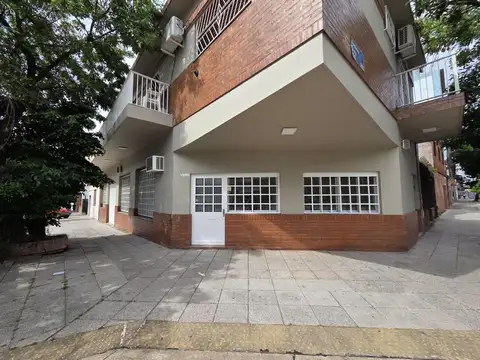 Alquiler Oficina local deposito SIN EXPENSA Parque Chacabuco