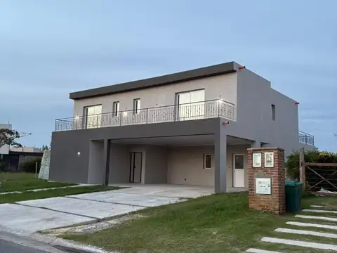 Casa en Venta de 4 dormitorios
