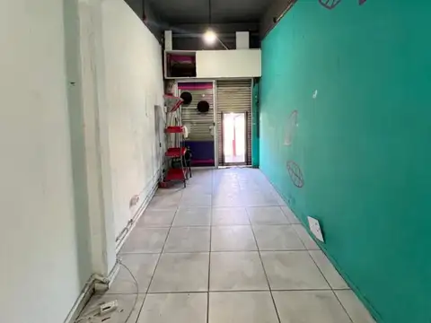 Local en alquiler en José León Suarez!