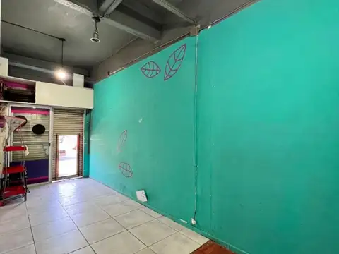 Local en alquiler en José León Suarez!
