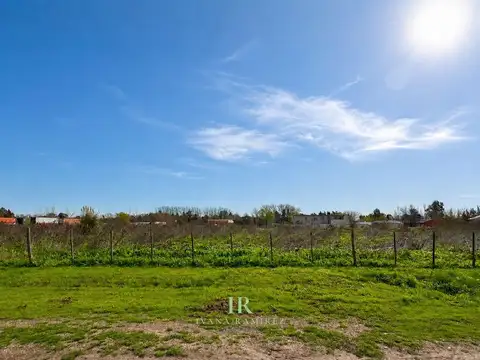 Se vende terreno de 2288m2 ESCUCHA OFERTAS - Francisco Álvarez, Moreno. 