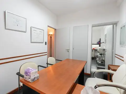 Oficina 3 ambientes con 1 baño