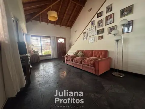 Casa en Venta con 1 cochera