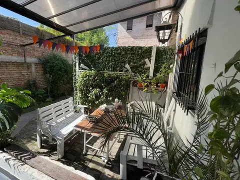 Venta Casa 4 amb + depto 2 ambientes Ituzaingo