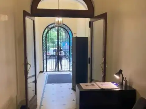 Carlos Pellegrini 800