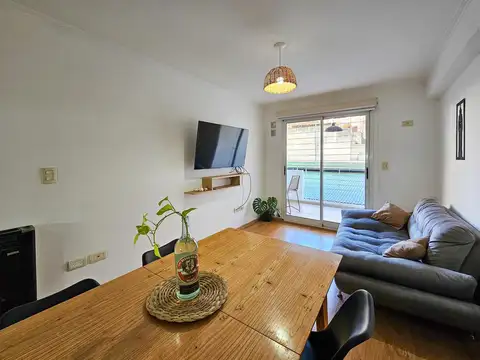 Departamento en Alquiler en Abasto, $ 650.000