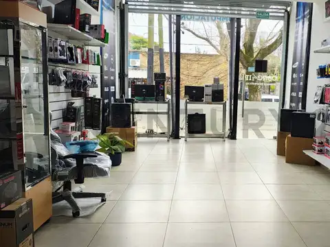 Venta Local Comercial en City Bell - a Una cuadra de cantilo