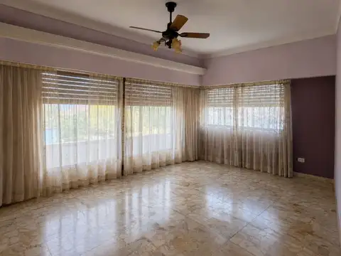 Venta casa 5amb Caseros