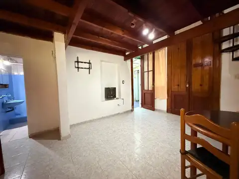 Depto Tipo Casa 2 ambientes con 1 baño