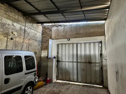 Galpon en Venta 40  mts Fondo