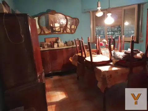 Casa 5 ambientes con 2 baños