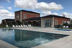 Áreas comunes piscina, gimnasio, club-house, juegos en el Barrio cerrado, Los Talas