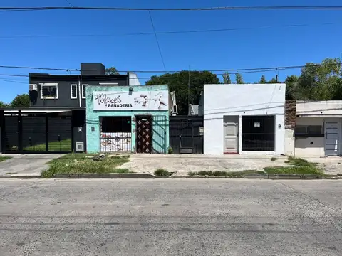 Casa en venta en City Bell a reciclar