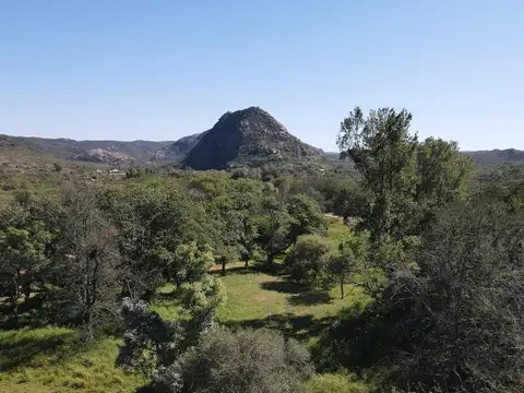 Terreno en Venta en Cerro Colorado, USD 75.000