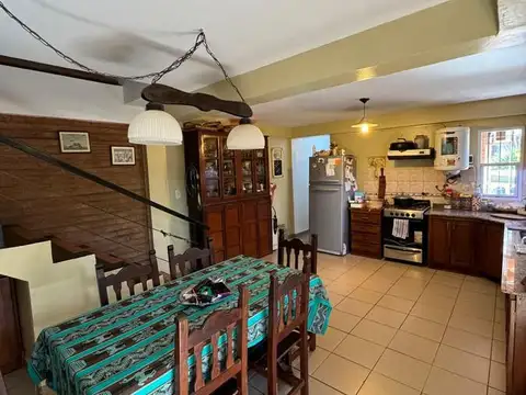 CF1133 - CASA EN VENTA Z/ AV. RADEMACHER Y AV. BOUCHARDO