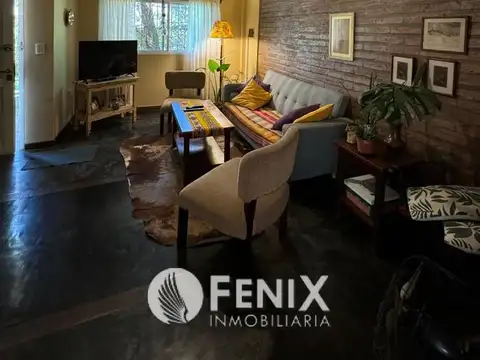 Casa 6 ambientes con 4 baños