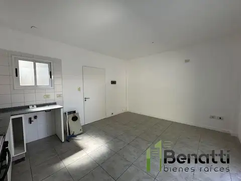 C Pellegrini 100, Piso PB