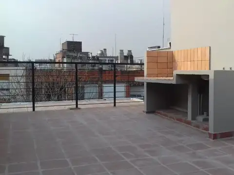 Monoambiente con terraza y parrillero propio - Viamonte 635 03-01