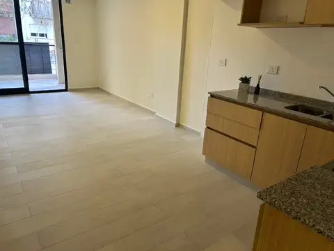 Dpto 3amb Con Dos Baños Completos Y Un Toilette Al Frente Con Balcon Listo Para Habitarse