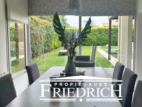 Casa 5 ambientes con 3 baños