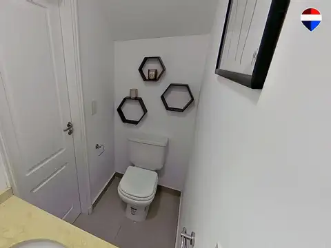 Casa 4 ambientes con 2 baños