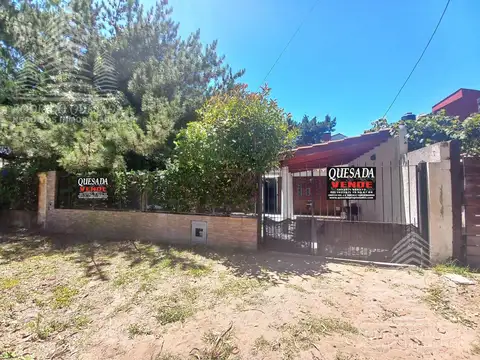 Amplia casa c/todos los servicios  Salta  1727