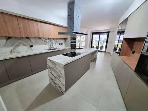 Departamento 5 ambientes con 5 baños