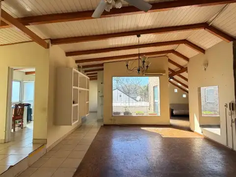 Venta local en funes