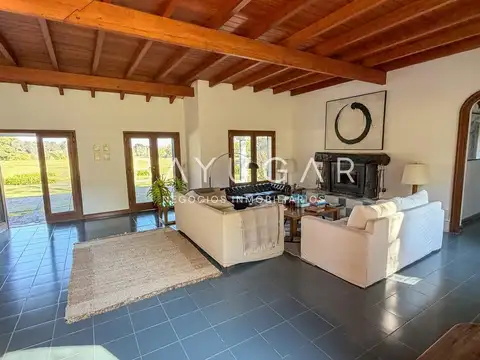 VENTA - Casa Quinta En Un Terreno de 5 HECTÁREAS / Pilar