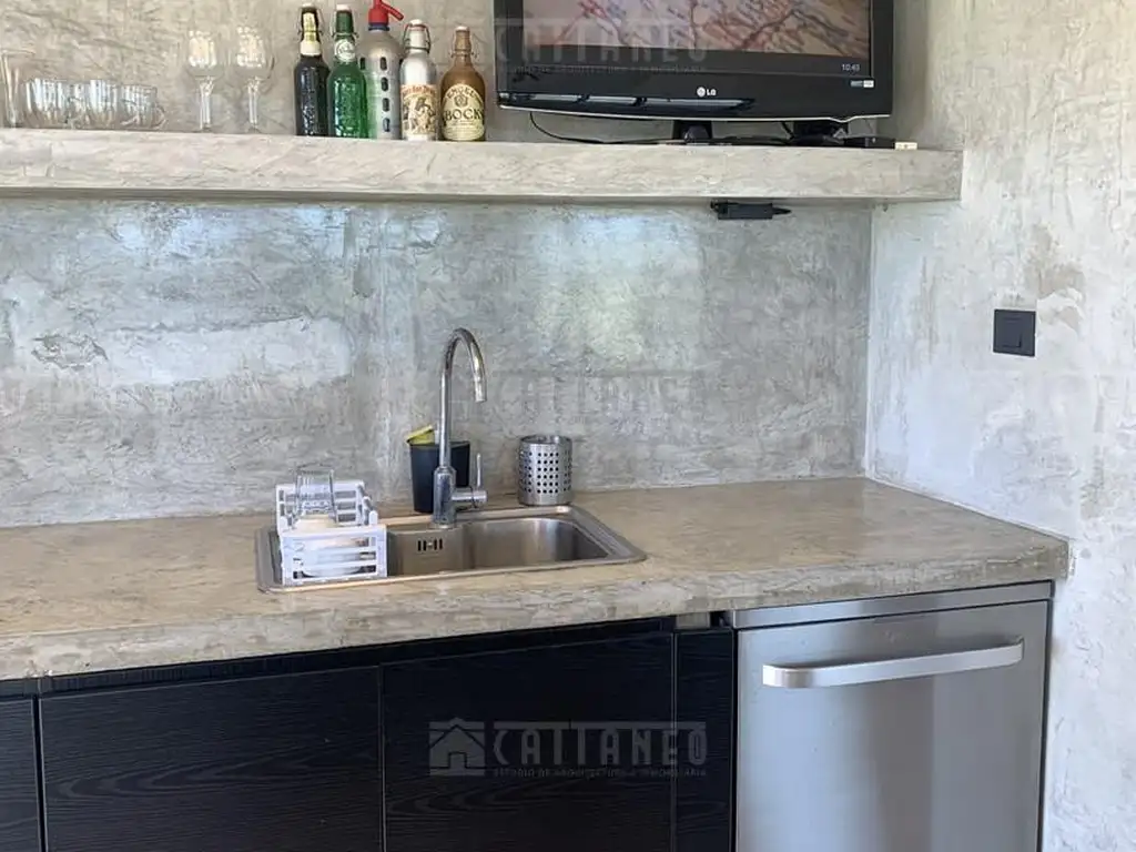 Casa - 378  m² Cubierta | 4 dormitorios | 1 año | 4 baños | 8 ambientes | 1 cochera