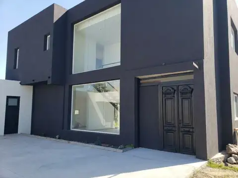 Casa en Venta en Santa Isabel, USD 199.000