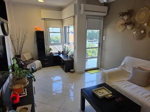 Departamento en venta de 3 dormitorios con cochera