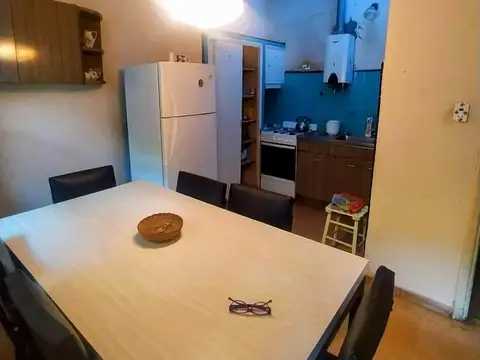 Casa 2 ambientes con 1 baño