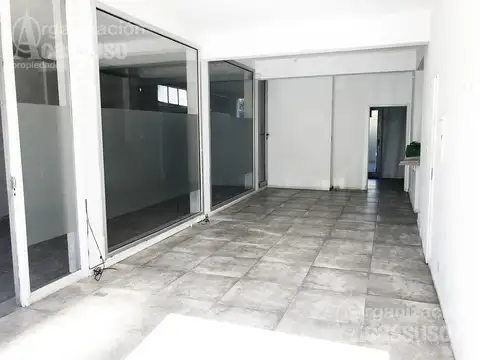Av Sucre 2164 - VENTA Local con Oficinas