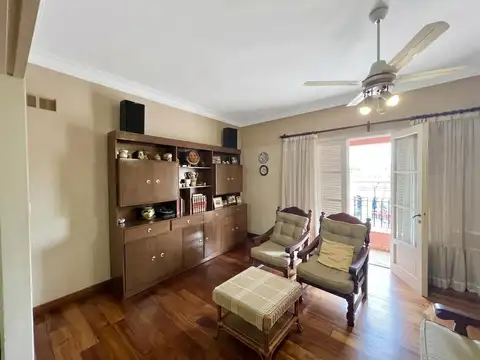 Alquiler Anual - Casa con Jardin - Victoria